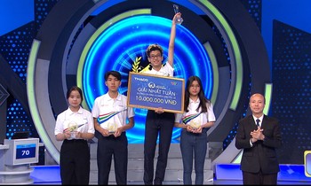 Đường Lên Đỉnh Olympia: Nam sinh Bình Định chiến thắng sau màn rượt đuổi tỉ số căng thẳng