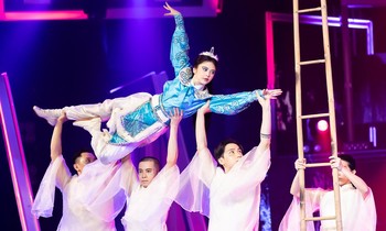 Liz Kim Cương tự tin kết hợp vũ đạo với tuồng, quyết "bất phân thắng bại" với Hậu Hoàng