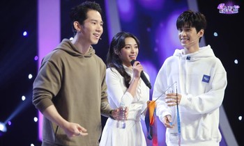Tỏ tình hoàn mỹ: "Nữ thần thể thao" Nhung Yoona đánh cắp trái tim của Otis Nhật Trường?