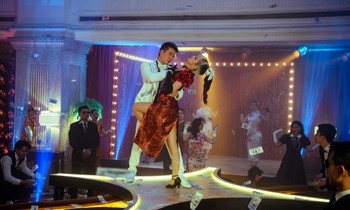 Đàm Vĩnh Hưng bất ngờ lãnh trọn cái tát từ "Lisa Việt Nam", sự thật phía sau là gì?