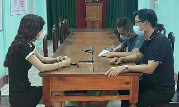 Trần Thị M.T bị công an triệu tập làm việc ngay sau khi tung clip phản cảm quay tại cầu Trường Tiền