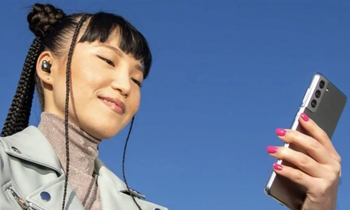 Tại sao Apple dùng thiết bị cao cấp của đối thủ để quảng cáo cho tai nghe mới của mình?