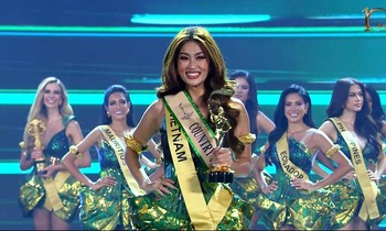 Miss Grand International 2022: Thiên Ân "gói mang về" 2 giải thưởng phụ, ôm Thùy Tiên khóc nức nở