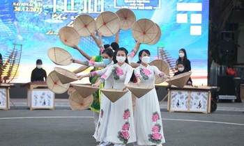 Quảng bá hình tượng sen, tre, thổ cẩm trong Ngày Quốc gia Việt Nam