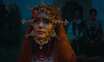 "If I Can't Have Love, I Want Power": Hành trình làm mẹ đầy thiêng liêng của Halsey
