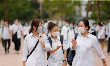 Hà Nội quyết định bỏ môn thi thứ 4 kỳ thi vào lớp 10 THPT, teen 2K7 "thở phào nhẹ nhõm"