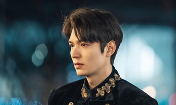 Lục tủ đồ hiệu của nhà vua Lee Gon trong những tập đầu tiên phim Quân Vương Bất Diệt