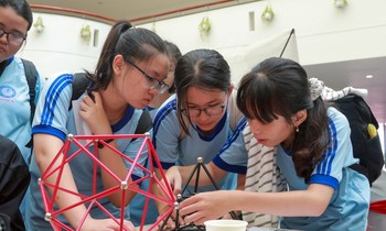 Giáo sư Ngô Bảo Châu: “Muốn học Toán giỏi cần nắm kĩ những bài Toán cơ bản“