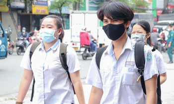 Chưa hoàn thành thi tốt nghiệp THPT từ đợt 1, sĩ tử có thiệt thòi khi xét tuyển đại học?