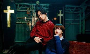 Cười té ghế mà đồng cảm với “Aoki Vampire”: Ngay cả ma cà rồng cũng lao đao vì đại dịch!