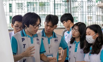 Teen yêu khoa học: Tạo trợ lý ảo offline và ứng dụng hỗ trợ rối loạn ăn uống