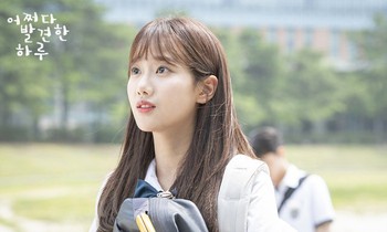 Phải vượt qua ngọn núi này, ta mới thấy được thung lũng cỏ hoa rực rỡ ở phía bên kia