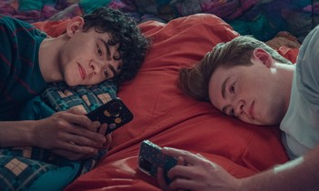 Trailer "Heartstopper 2" lưu lại nấc thang trưởng thành và cứng cáp của hai bạn Nick - Charlie