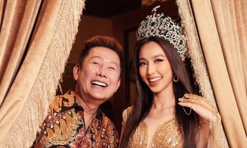 Hoa hậu Thùy Tiên phản ứng ra sao khi lại bị Chủ tịch Miss Grand tiết lộ thu nhập "khủng"?