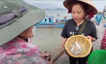 Danh hài Thúy Nga nói gì khi đi làm từ thiện lại bị so sánh với TikToker thị phi Nờ ô Nô?