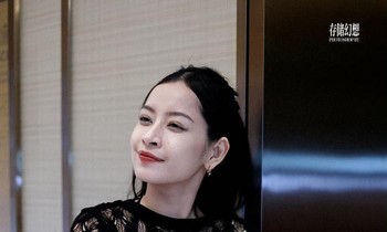 Chi Pu trong ảnh cam thường của Cnet: Đã xinh đẹp còn chọn trang phục cực khéo
