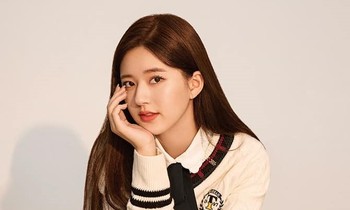 Chẳng liên quan đến giải Kim Ưng nhưng Triệu Lộ Tư lao thẳng lên “hot search” vì trượt tay
