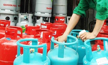 Giá gas bán lẻ sẽ lên mức 367.000 đồng/bình 12kg từ ngày mai