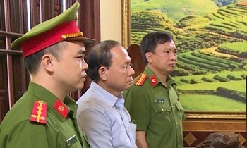 Bản tin 8H: Đình chỉ sinh hoạt Đảng Phó chủ tịch Hội Nông dân tỉnh Thanh Hóa