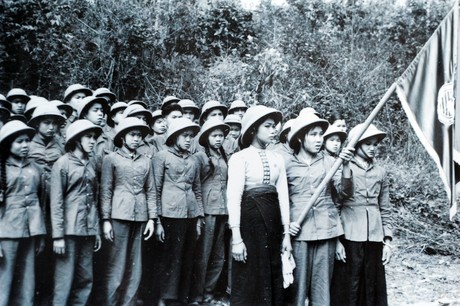Những 'Bóng Hồng' Thanh Niên Xung Phong Xây Dựng Và Bảo Vệ Tổ Quốc