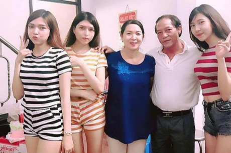 Ba chị em gái gây chú ý trên mạng vì...quá xinh đẹp Ba Chị Em Gái Gây Chú Ý Trên Mạng Vì...Quá Xinh Đẹp