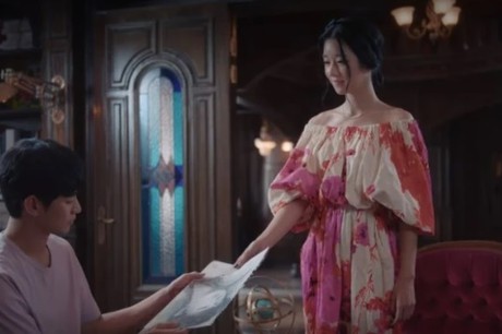 Bóc giá 13 bộ váy hàng hiệu đắt nhất của Seo Ye Ji trong Điên thì có sao   Phong cách sao  Việt Giải Trí