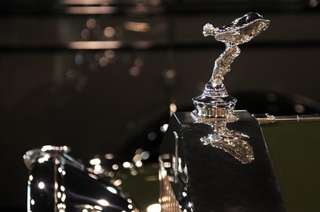 Logo huyền thoại của Rolls-Royce tròn trăm tuổi