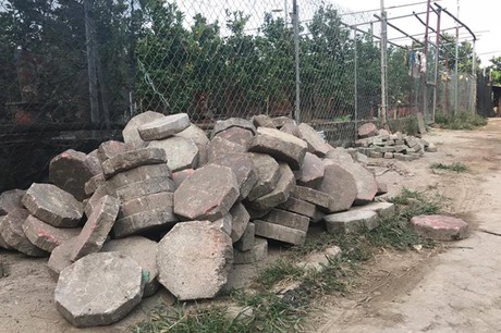 Hành tung bí ẩn của hàng vạn m2 gạch vỉa hè Hà Nội: Gạch cũ 2.000 ...