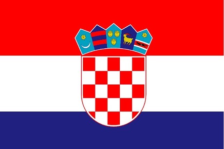 Ô bàn cờ Croatia: Với ô bàn cờ Croatia, bạn sẽ được đắm mình trong một thế giới đầy màu sắc và tuyệt đẹp. Cùng với những cánh đồng hoa dại rực rỡ và những đồi thông lớn, ô bàn cờ Croatia còn có vẻ đẹp của những ngôi làng gỗ và những đồi núi đồ sộ. Sức hút của nó sẽ khiến bạn muốn lặp đi lặp lại một cách vô tận.