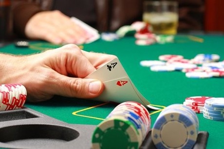 Di truyền và nghiện cờ bạc thường xuyên được xem là nguyên nhân gây ra các vấn đề liên quan đến bị mất kiểm soát khi chơi cờ bạc. Tuy nhiên, năm 2024 đã chứng kiến sự cải thiện hơn nữa trong việc đối phó với di truyền và nghiện cờ bạc. Các chương trình hỗ trợ tâm lý và trị liệu đã giúp đỡ người chơi cờ bạc nghiện trở lại cuộc sống bình thường.