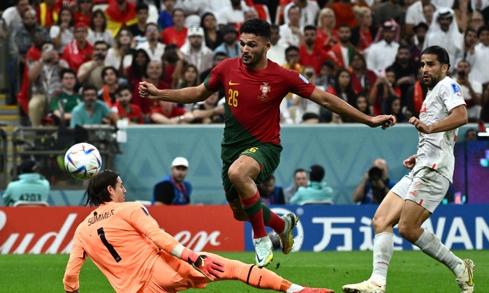 World Cup 2022: 'Hủy diệt' Thụy Sĩ 6-1, Bồ Đào Nha bùng nổ trong ngày Ronaldo dự bị và tịt ngòi