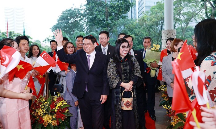 Thủ tướng Phạm Minh Chính và Phu nhân đến Singapore, bắt đầu các hoạt động thăm chính thức