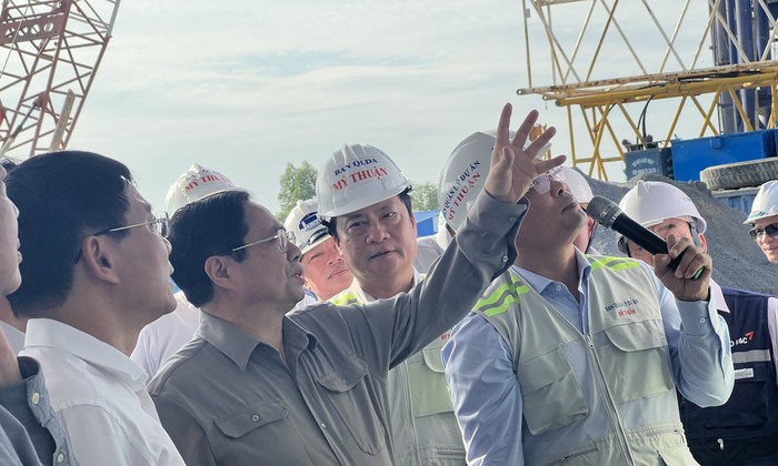Thủ tướng Phạm Minh Chính kiểm tra dự án đường vành đai 3 TPHCM 