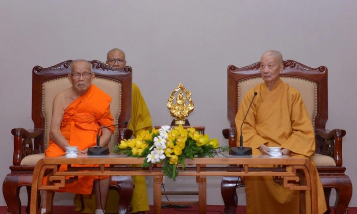 Đức Pháp chủ Thích Trí Quảng tiếp Chủ tịch Trung ương Liên minh Phật giáo Lào 