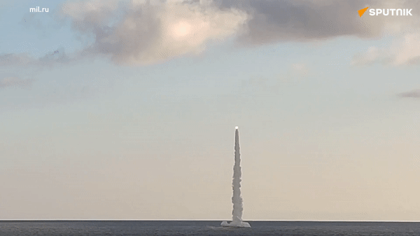Nga phóng tên lửa hành trình Kalibr từ tàu ngầm