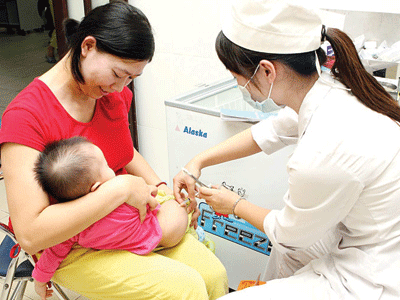 Trẻ tử vong sau tiêm vắc xin: Chuyên gia tìm nguyên nhân