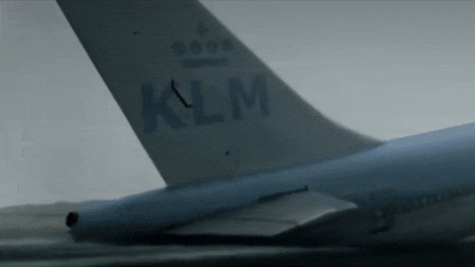 Thảm kịch hàng không tồi tệ nhất: 2 máy bay tông trực diện trên đường băng