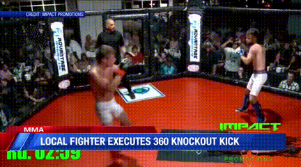 Võ sĩ tung cú đá &quot;ngã bàn đèn&quot; hạ knock-out đối thủ trong tích tắc