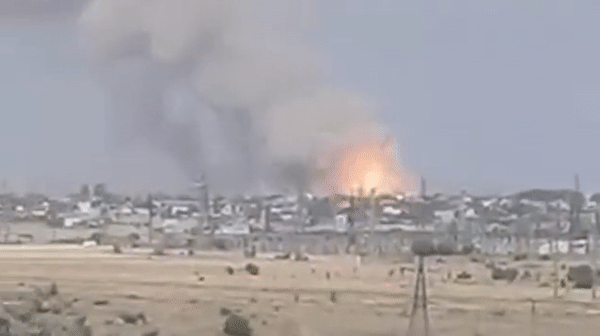 Video cho thấy tên lửa của Ukraine bắn vào thành phố Kherson, nơi quân Nga đang kiểm soát