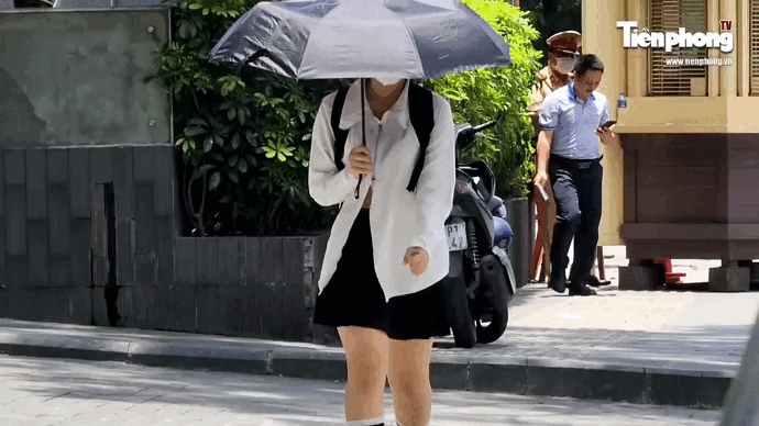 Mưa dông hạ nhiệt ở Hà Nội kéo dài đến khi nào?