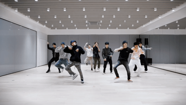 Không phải BTS, đây mới là nhóm nhạc được nhắc đến nhiều nhất trong tuần này