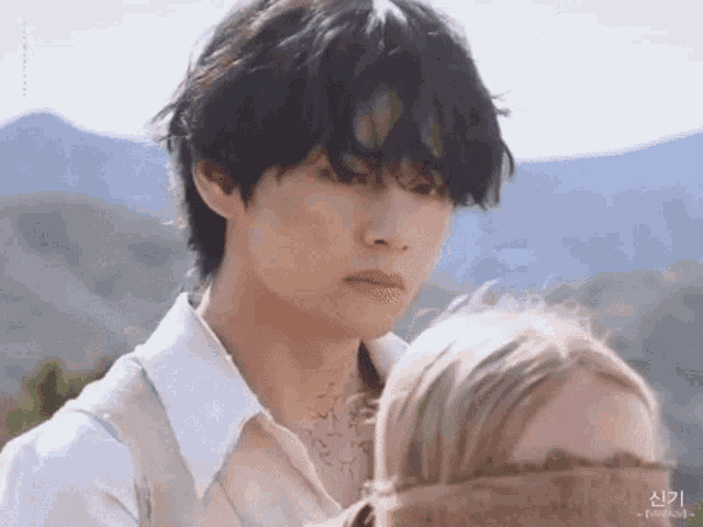 Tin đồn hẹn hò với tiểu thư nhà tài phiệt đã đem lại cho V(BTS) những gì?