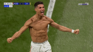Ronaldo khiêm tốn sau khi phá hàng loạt kỷ lục Champions League: Chúng tôi đã gặp may
