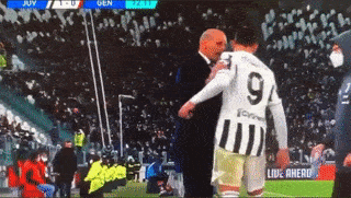HLV Juventus quát thẳng mặt tiền đạo học trò Morata: &apos;Câm miệng lại!&apos;