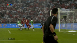Video: HLV Park thay người &apos;thần thánh&apos;, U23 Việt Nam có bàn mở tỷ số