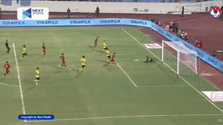 Đội tuyển Việt Nam vượt qua Dortmund 2-1 trong trận cầu đầy tính hữu nghị