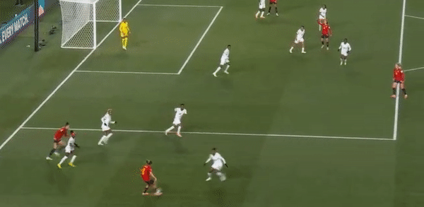 Đánh bại Zambia 5-0, Tây Ban Nha vượt lên dẫn đầu bảng C ảnh 21