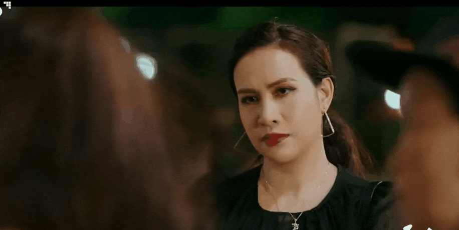 &apos;Làng trong phố&apos; tập 14: Nhung (Phương Anh) bị đánh ghen tơi tả