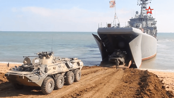 Khí tài quân sự Nga rời khỏi biên giới Ukraine