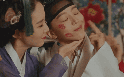 Ngoài hài hước thì "Thái Tử Phi Thăng Chức Ký" bản Hàn có gì mà khiến ai cũng mê mẩn?